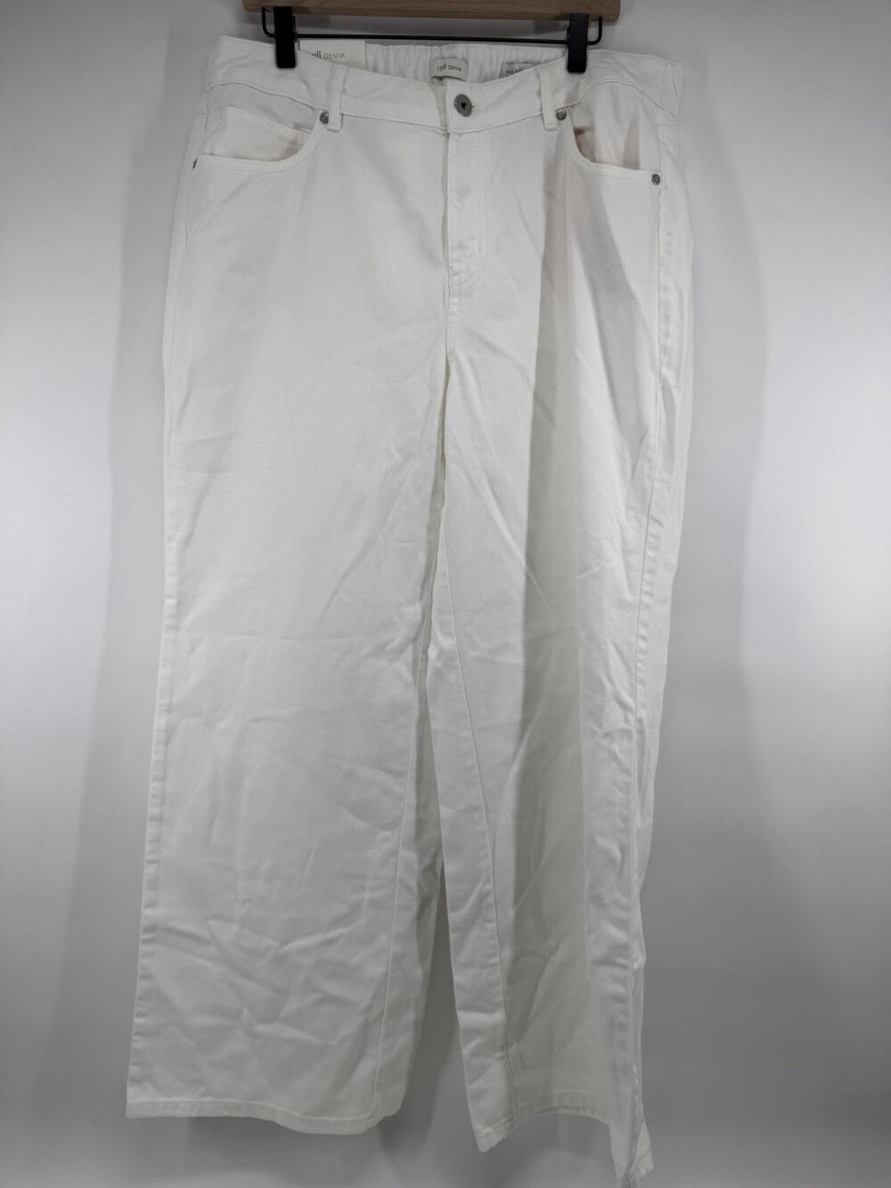 J Jill Wide Leg White Sits At The Waist Jeans Size 16 NWT